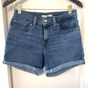 Levi's Women's Mid Length Blue Denim Jeans Short Pant Size 27